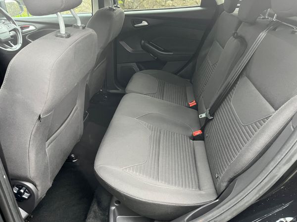 Ford Focus 1.5 TDCi 120PS Titanium 382104635