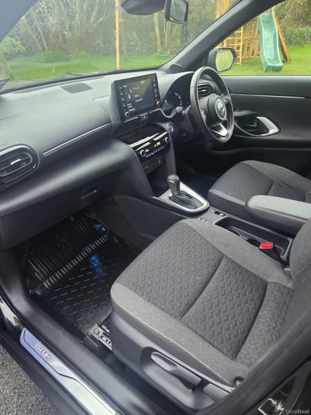 2023 TOYOTA YARIS CROSS 1.5 HYBRID DESIGN 122BHP 382107947