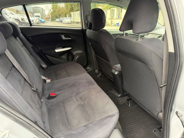 131 Honda Insight Hybrid 382120375