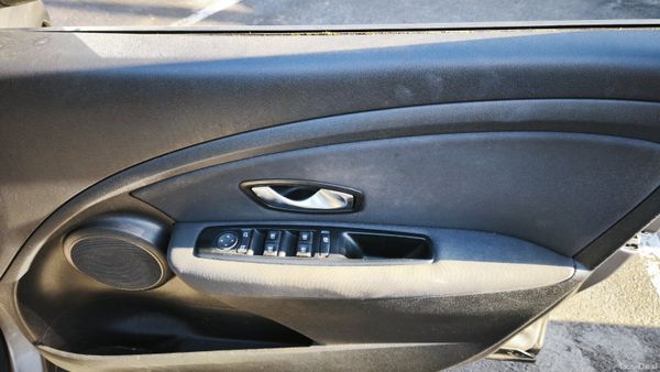 Renault Fluence 2011 Trade car starts and drives 382250127