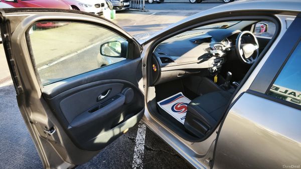 Renault Fluence 2011 Trade car starts and drives 382250131