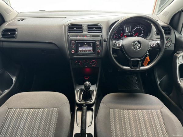 Volkswagen Polo 2016 382297397