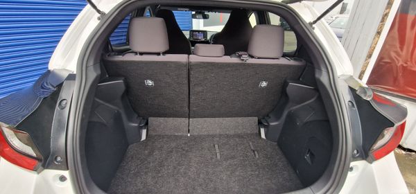 Toyota Yaris Automatic 382208497