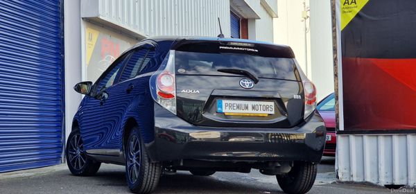 Toyota Aqua Automatic 382209717