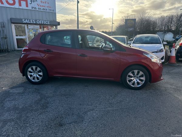 Peugeot 208 1.2 petrol NCT TAX LOW KMS 382213745