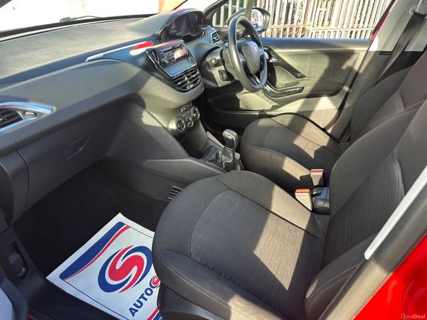 Peugeot 208 1.2 petrol NCT TAX LOW KMS 382213755