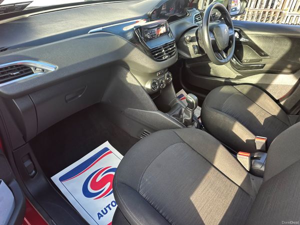 Peugeot 208 1.2 petrol NCT TAX LOW KMS 382213767