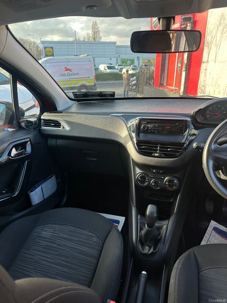 Peugeot 208 1.2 petrol NCT TAX LOW KMS 382213771