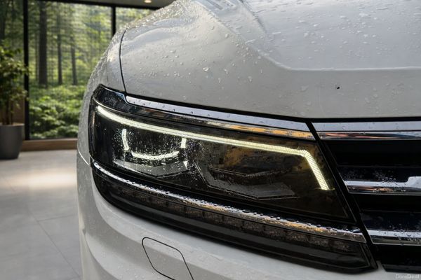 181 VOLKSWAGEN TIGUAN 2.0TDIALLSPACE - - AUTOMATIC 382219623