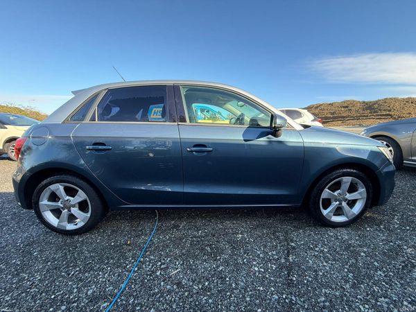 Audi A1 Auto 382351557