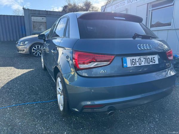 Audi A1 Auto 382351563