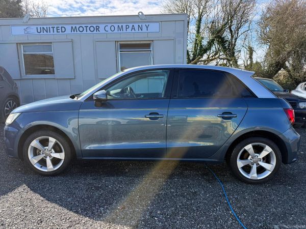 Audi A1 Auto 382351565
