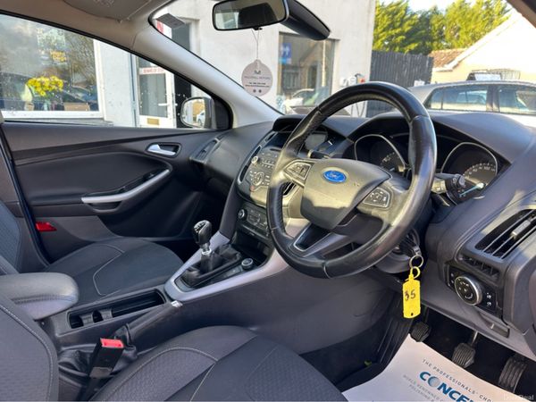 Ford Focus ZETEC 5DR 1.5 TD 95PS 6SPEED 4DR 382398571