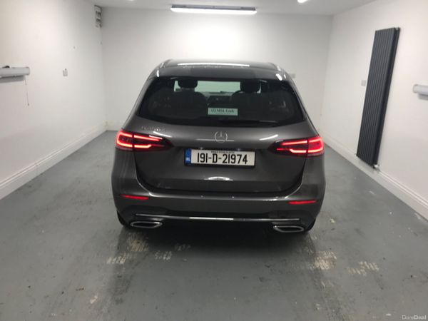 Mercedes-Benz B-Class 2019 382301735