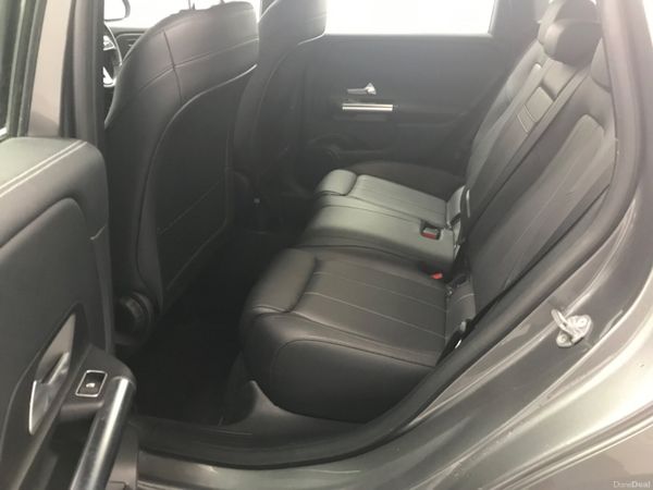 Mercedes-Benz B-Class 2019 382301739