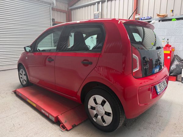 Volkswagen up! 2015 382463527