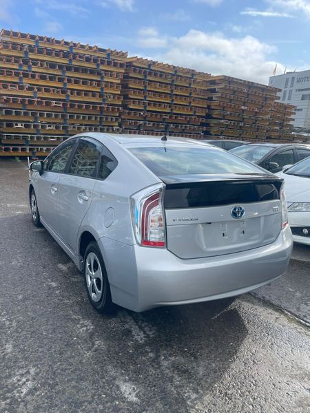 Toyota prius 382469579