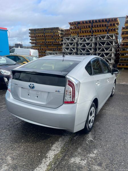Toyota prius 382469677