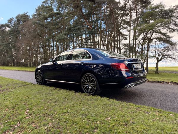 Mercedes-Benz E-Class 2019 382479373