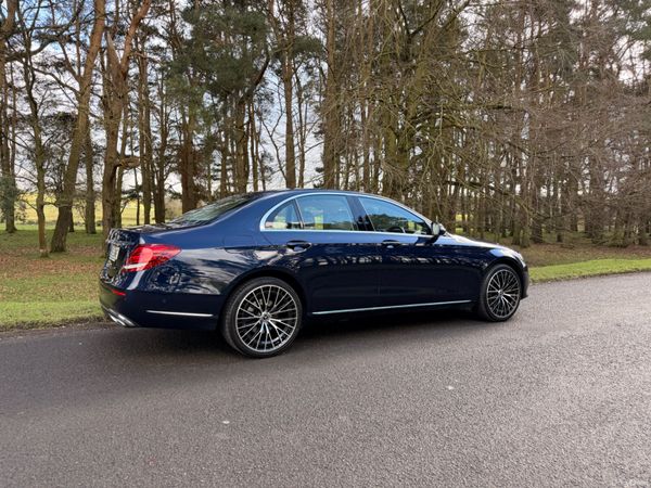 Mercedes-Benz E-Class 2019 382479377