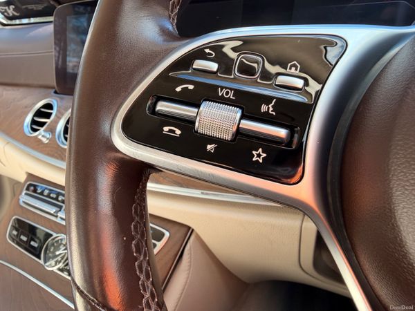 Mercedes-Benz E-Class 2019 382479379