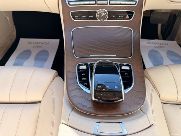 Mercedes-Benz E-Class 2019 382479381