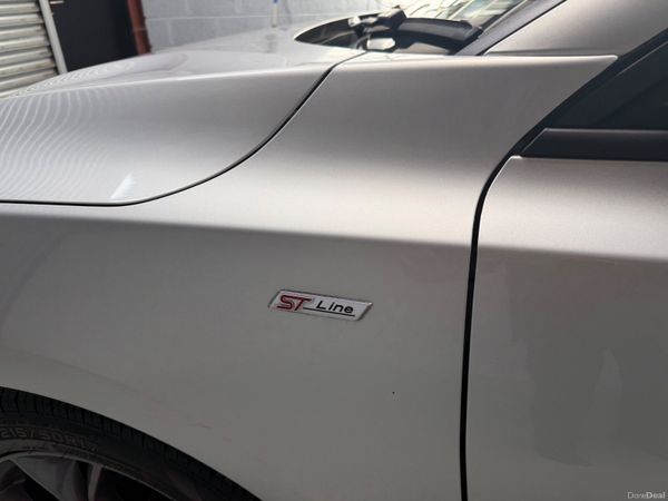 2019 FORD FIESTA    ST LINE ! 382479313