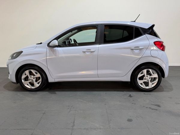 Hyundai i10 Deluxe Plus 1.0L 382491021