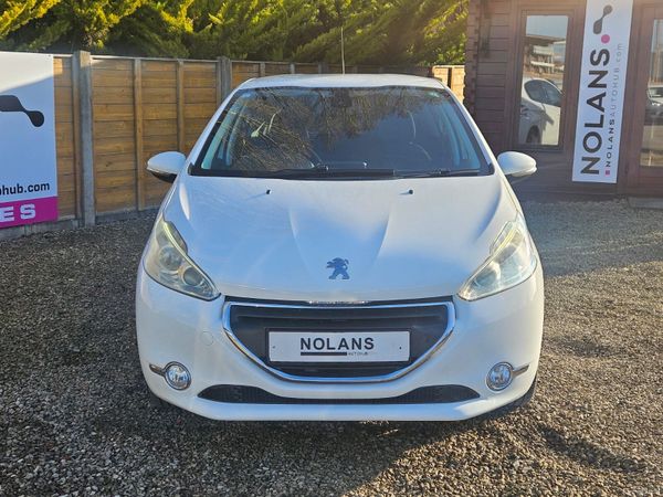 2015 Peugeot 208 allure automatic 37000km !! 382406573