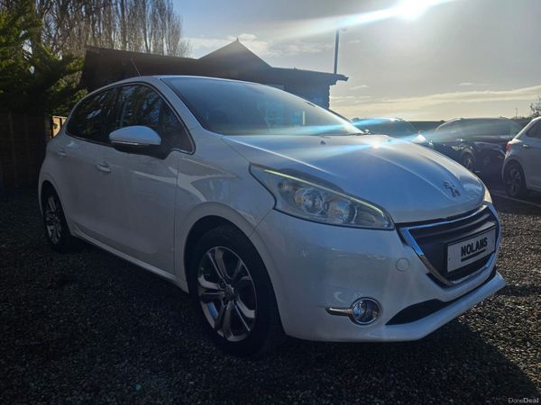 2015 Peugeot 208 allure automatic 37000km !! 382406577