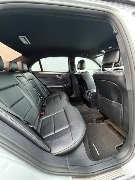 Mercedes-Benz E220d AMG NightEdition 382408789