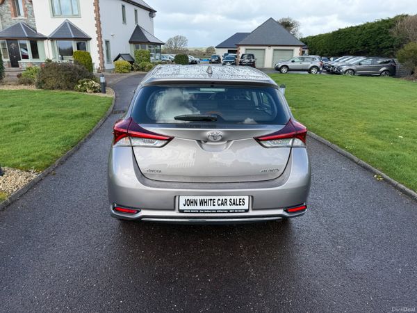 Toyota Auris Luna 1.4 D4D 382415687