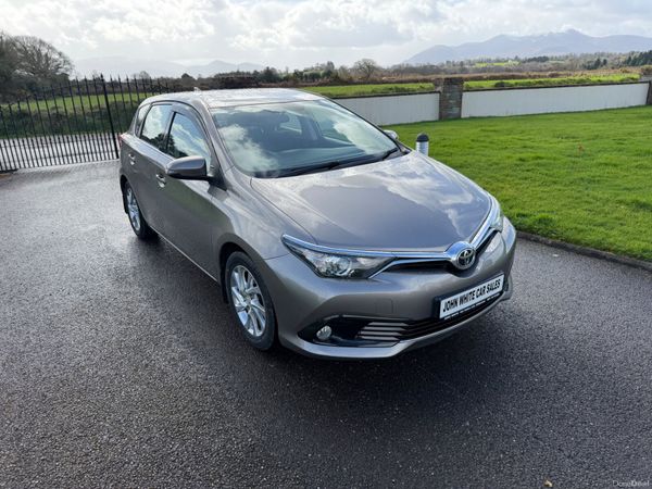 Toyota Auris Luna 1.4 D4D 382415691