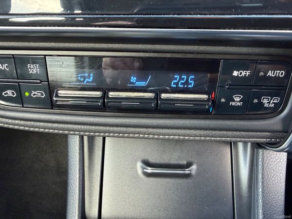 Toyota Auris Luna 1.4 D4D 382415703