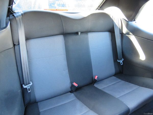 Volkswagen Golf 2000 1.8 CONVERTIBLE CAR 382419875