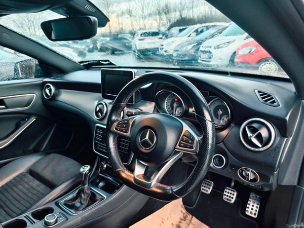 Mercedes-Benz CLA 200d Sport 382436077