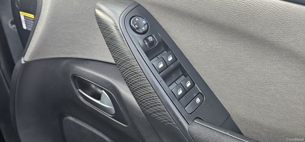 Citroen C4 2016 (AUTOMATIC 7 SEATER) 382436941