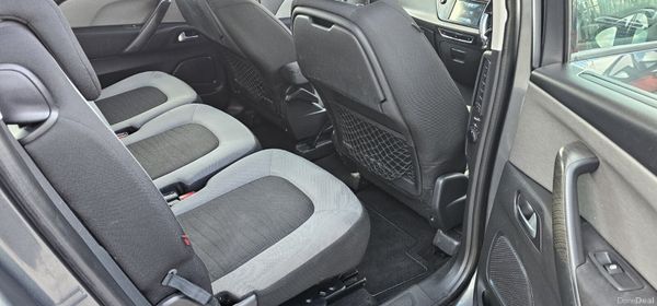 Citroen C4 2016 (AUTOMATIC 7 SEATER) 382436943