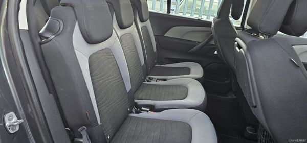 Citroen C4 2016 (AUTOMATIC 7 SEATER) 382436945