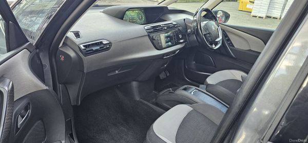 Citroen C4 2016 (AUTOMATIC 7 SEATER) 382436951