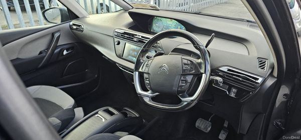 Citroen C4 2016 (AUTOMATIC 7 SEATER) 382436935