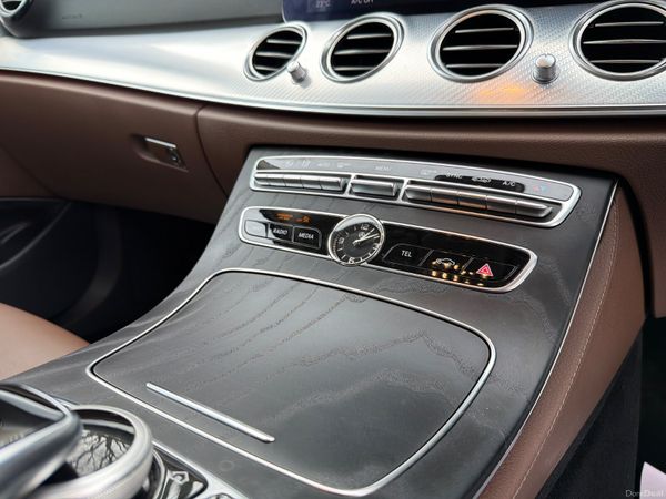 Mercedes-Benz E-Class 2019  Premium Low Mileage 382547259
