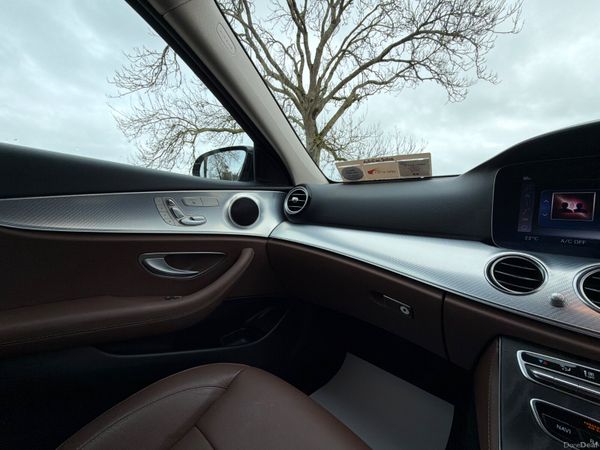 Mercedes-Benz E-Class 2019  Premium Low Mileage 382547287