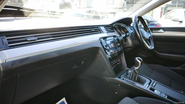 2022 Volkswagen Passat 1 Warranty AA Aprroved 382547847