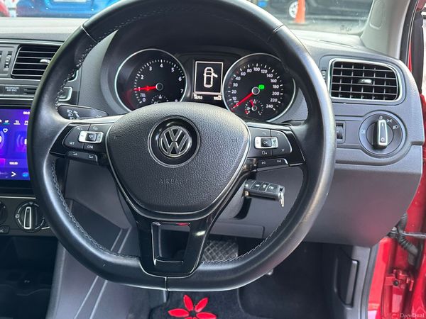 VW POLO 2015 1.2 AUTOMATIC HIGH SPEC 11K MILES 382521609