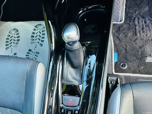 TOYOTA CH-R 2019  HYBRID  AUTOMATIC 🔥 382522521