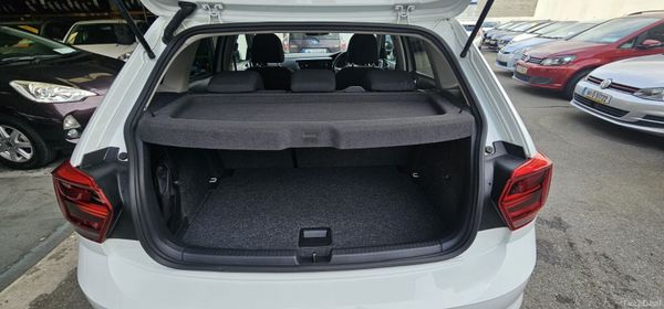 Volkswagen Polo Automatic 382526693