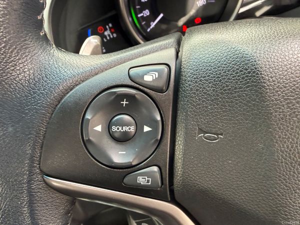 2018!Honda JAZZ/Fit 1.5 Hybrid Automatic 382663175