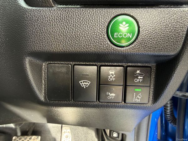 2018!Honda JAZZ/Fit 1.5 Hybrid Automatic 382663177