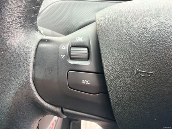 Peugeot 2008 2018 PureTech 1.2 Low Mileage 382682363